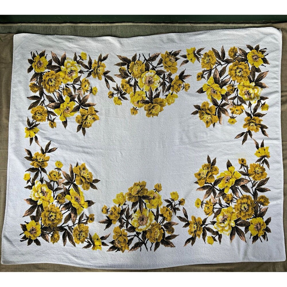 Vintage 70s Floral Bath Beach Towel Yellow Poppies MCM Cottagecore Boho 50x59